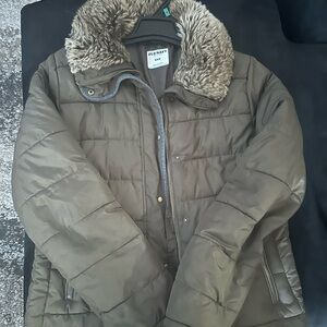 Old Navy Women's Olive Puffer Jacket with Faux Fur Collar